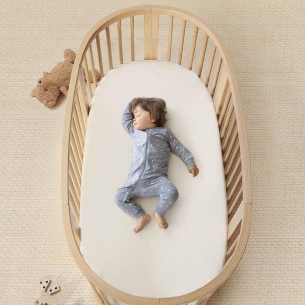 Berço Stokke Sleepi com Colchão e Lençol White - Stokke - PACKSLEEPI003-001