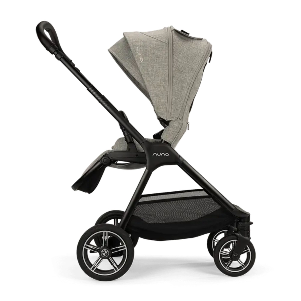 Carrinho de Passeio Nuna Triv Next BMW - Nuna - 8720874763406
