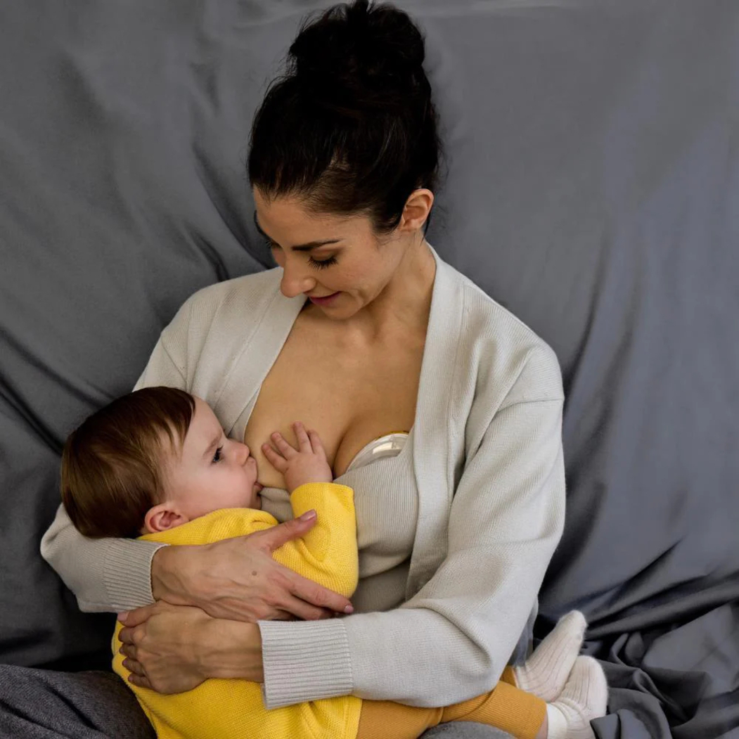 Bomba Tira-Leite Elétrica sem Cabos Magic In Bra Simples - Medela - 7612367087612