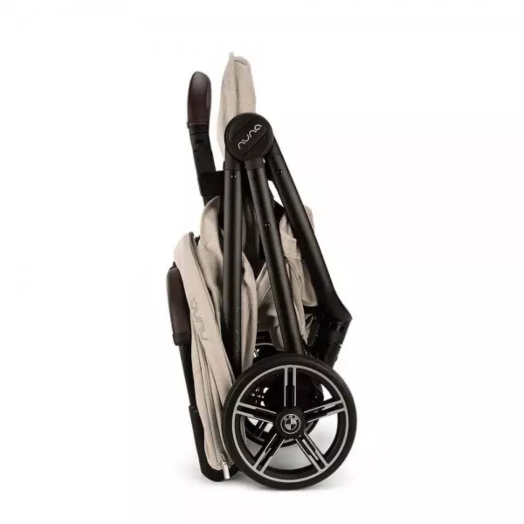 Carrinho Compacto Nuna Trvl lx BMW - Nuna - 8721094505203