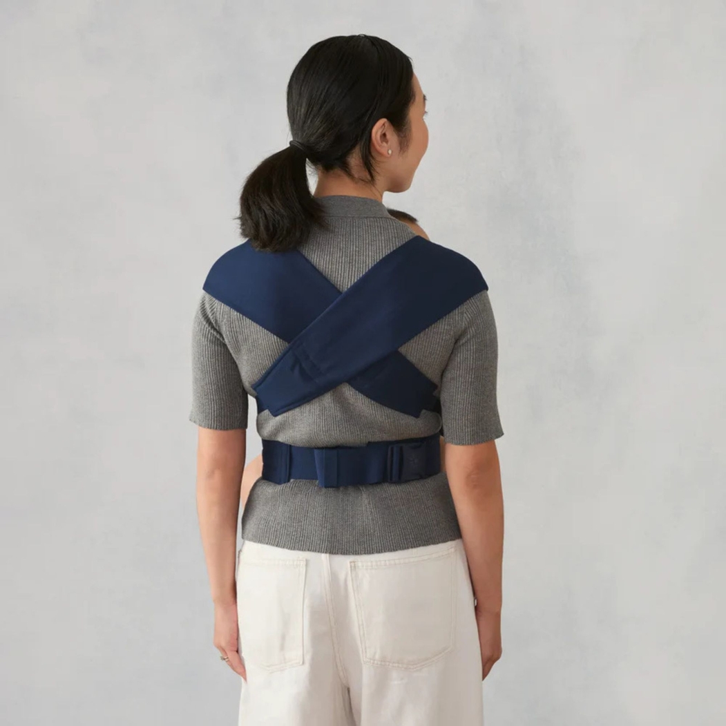 Porta-Bebés Ergobaby Embrace Midnight Blue - Ergobaby - BCEMAMIDBLU