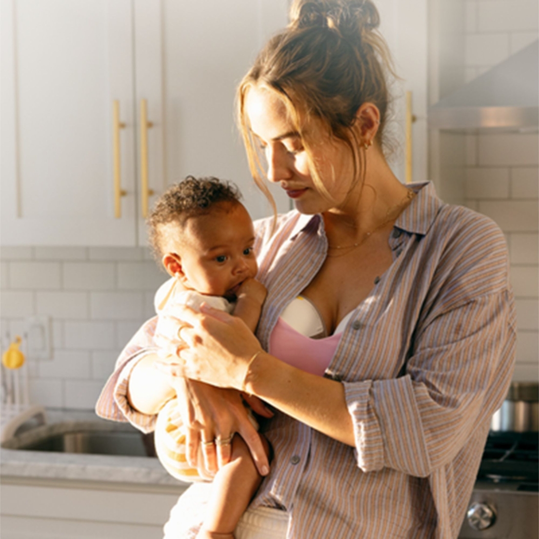 Bomba Tira-Leite Elétrica Portátil Motion InBra Duplo - Medela - 7610472880852