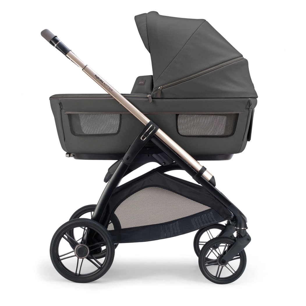 Carrinho de Bebé Trio Inglesina Aptica com Oferta Base Isofix Darwin 360º i-size - Inglesina - PACKAPTICA002-004