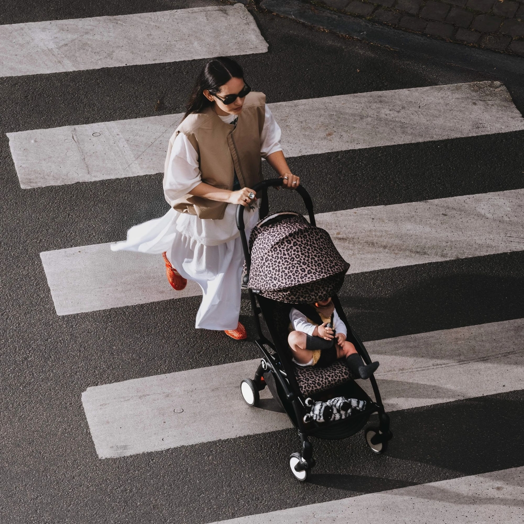 Carrinho de Bebé YOYO Black Stokke com Color Pack Leopard 6+ - Stokke - PACKYOYO010-001