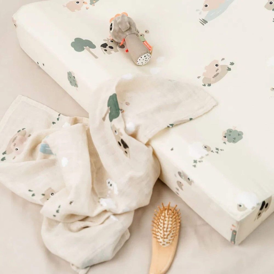 Muda-Fraldas Impermeável Done by Deer Tiny Farm - Done By Deer - 5712643056515