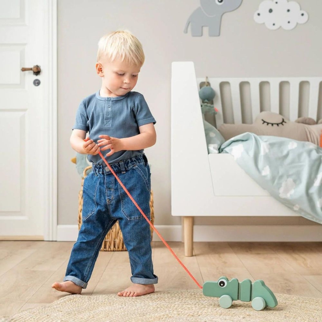 Brinquedo de Puxar Done by Deer Croco Green - Done By Deer - 5712643050896