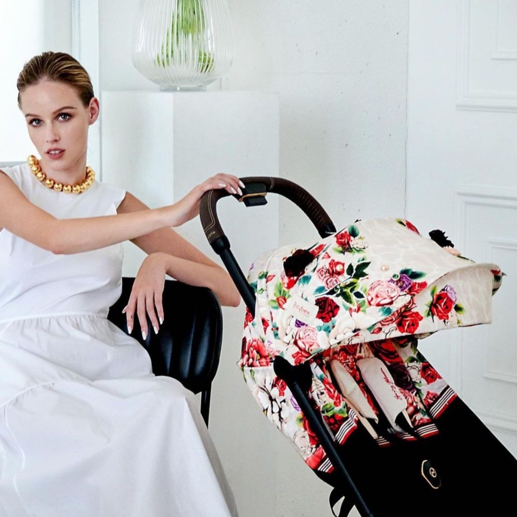 Carrinho Compacto Cybex Coya Spring Blossom Light - Cybex - 4063846354429