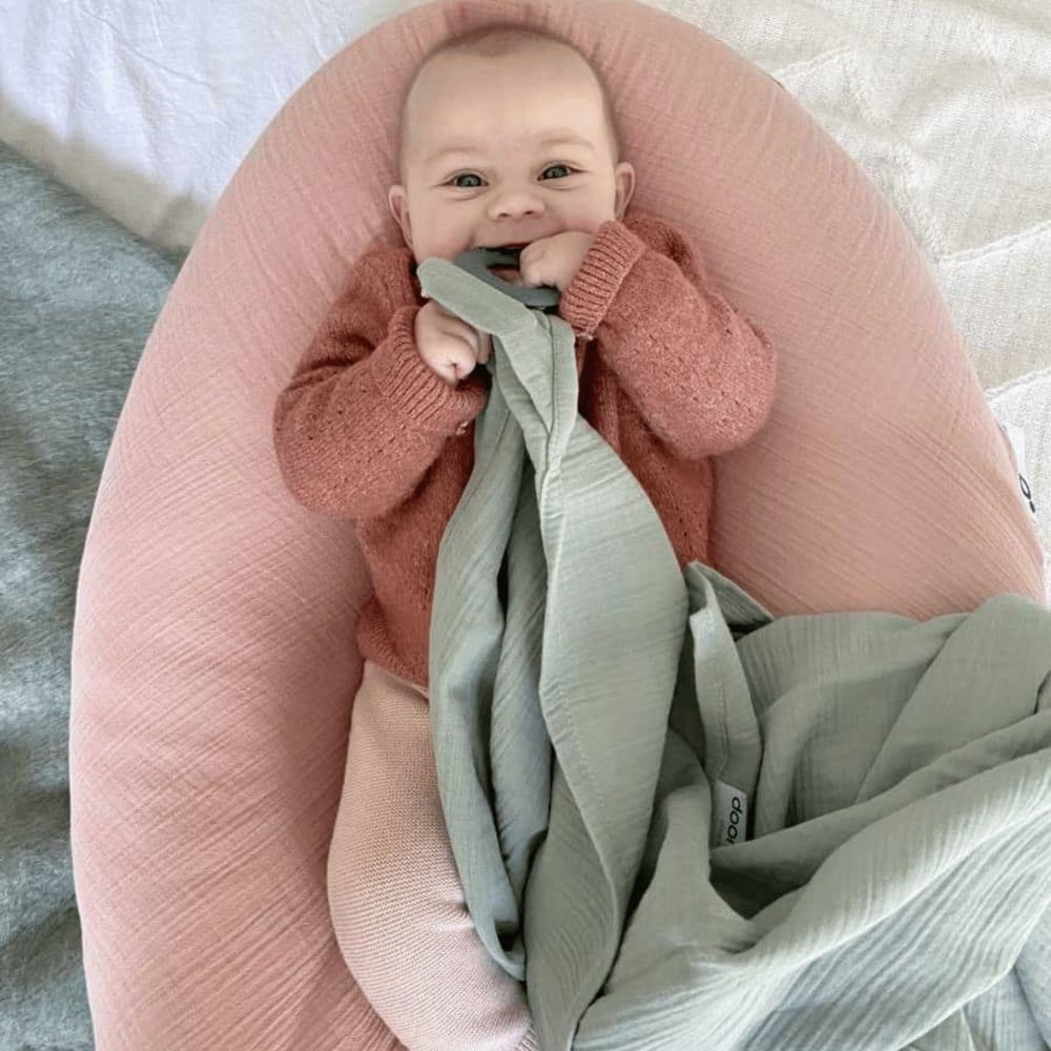 Capa de Amamentação Doomoo Mom'n Play Green - Doomoo - 5400653009521