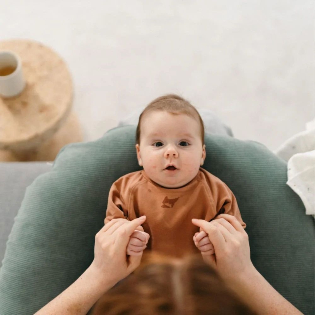 Almofada de Gravidez e Amamentação Doomoo Buddy Corduroy Green - Doomoo - 5400653010701