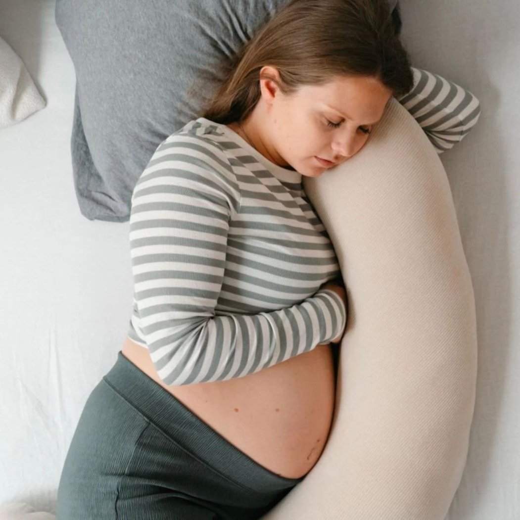 Almofada de Gravidez e Amamentação Doomoo Buddy Corduroy Sand - Doomoo - 5400653010725