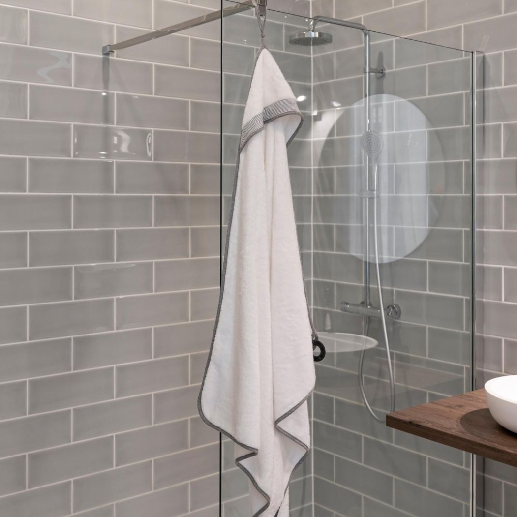 Toalha de Banho Doomoo Dry'n Play - Doomoo - 5400653009224