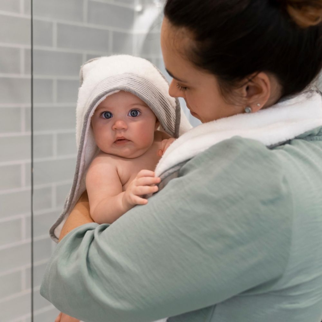 Toalha de Banho Doomoo Dry'n Play - Doomoo - 5400653009224