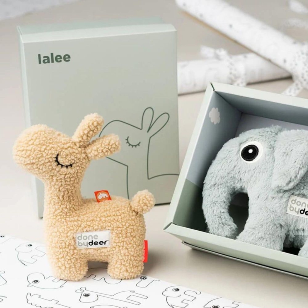 Peluche com Caixa Presente Done by Deer Lalee Sand - Done By Deer - 5712643051220