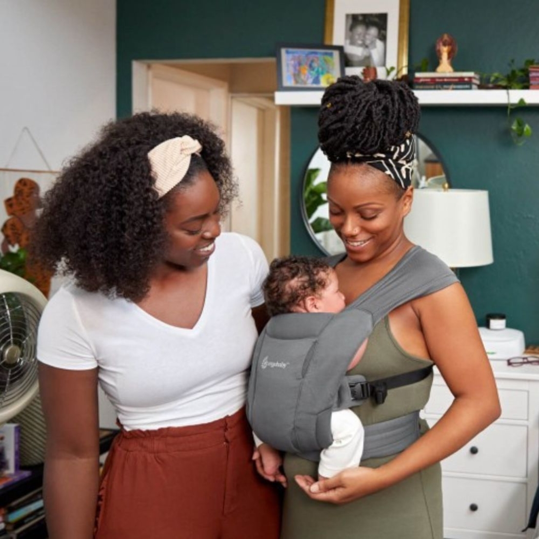 Porta-Bebés Ergobaby Embrace Soft Air Mesh Graphite Grey - Ergobaby - 1220000205130