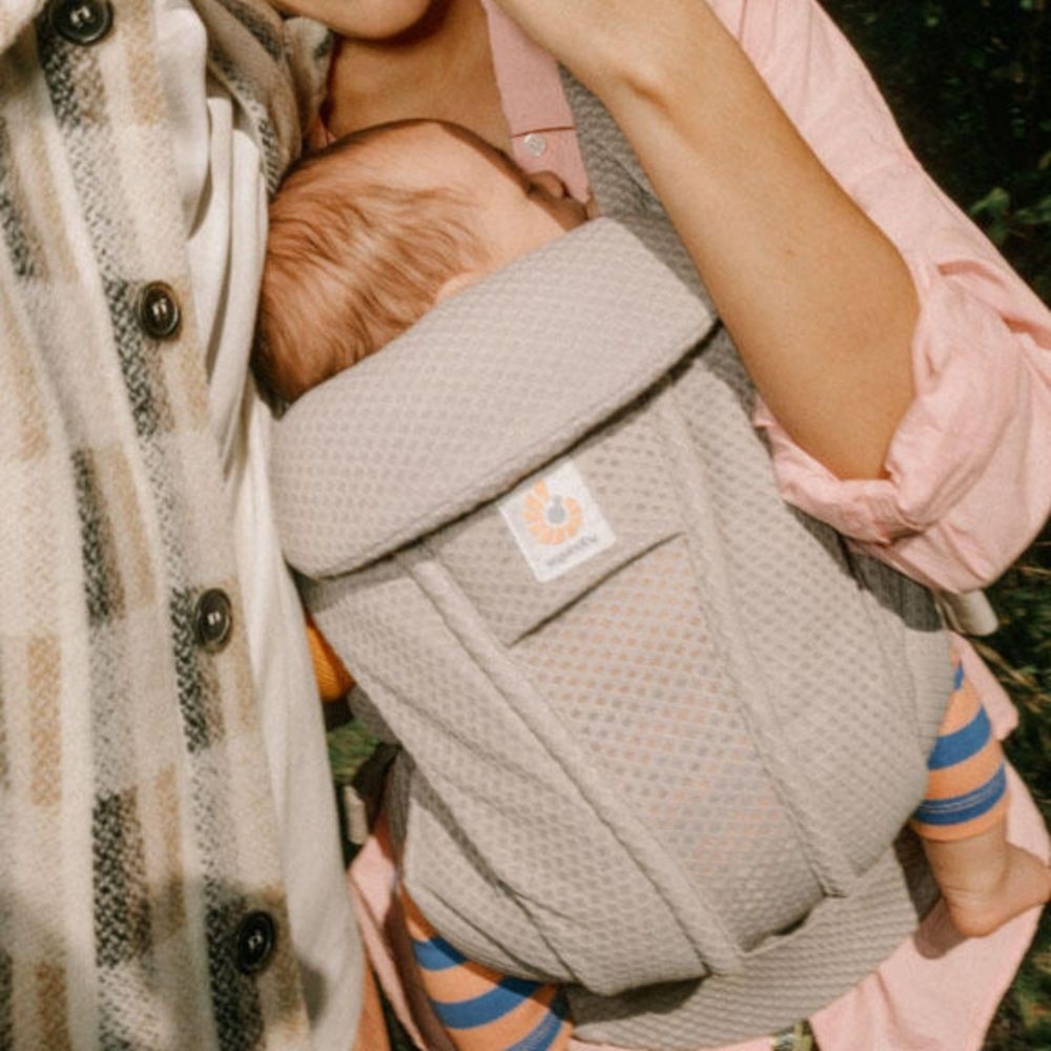 Porta-Bebés Ergobaby Omni Deluxe Mesh Pearl Grey - Ergobaby - 1220000209916
