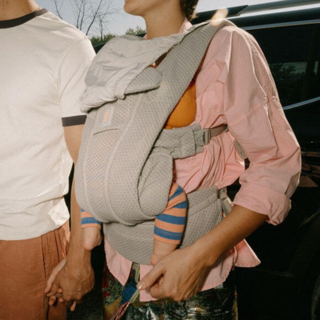 Porta-Bebés Ergobaby Omni Deluxe Mesh Pearl Grey - Ergobaby - 1220000209916