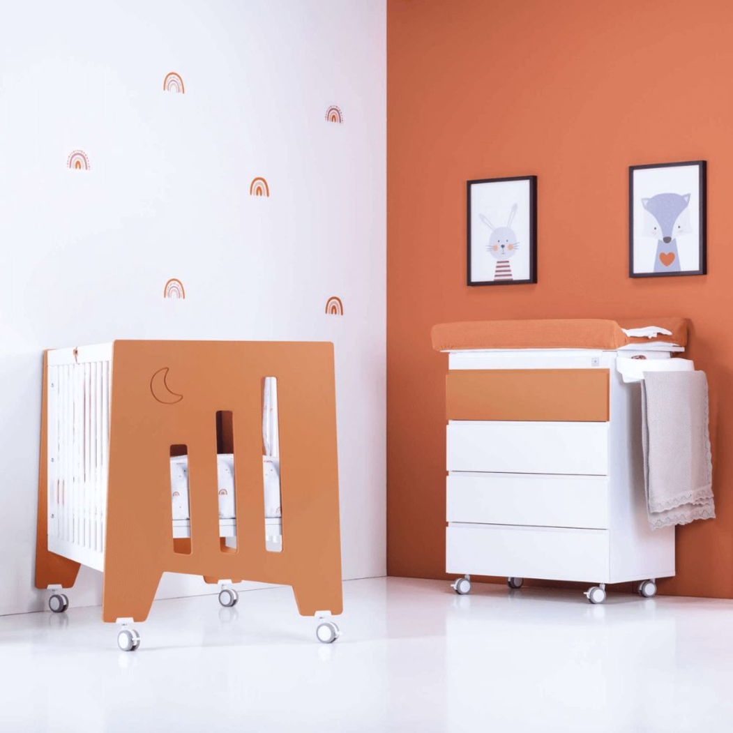 Berço Alondra Omni Terracota 5 em 1 com Barra Infantil, Kit Co-Sleeping e Têxteis - Alondra - OMNI-K14-M7783-TX123