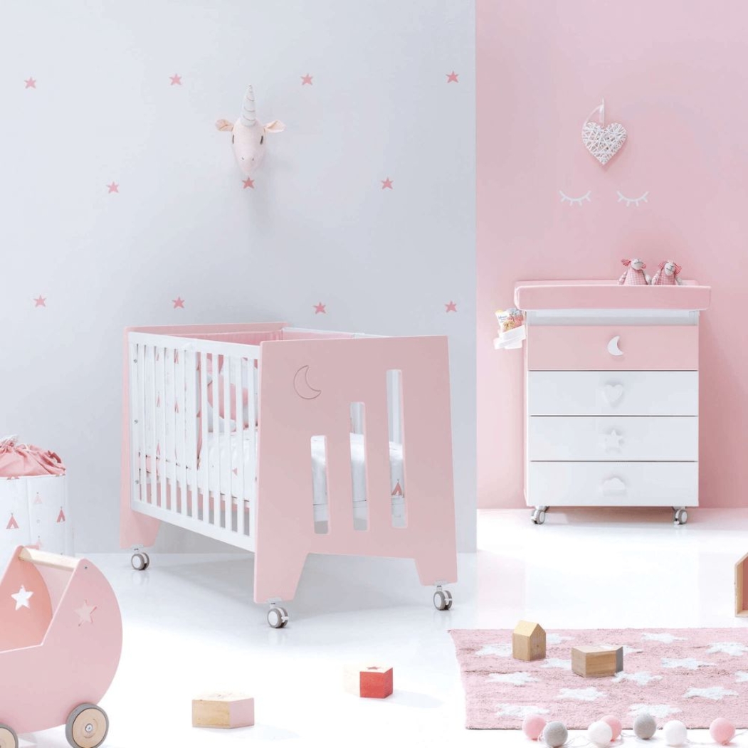 Berço Alondra Omni Pink 5 em 1 com Colchão, Barra Infantil, Kit Co-Sleeping e Têxteis - Alondra - OMNI-K16-M7742-TX114